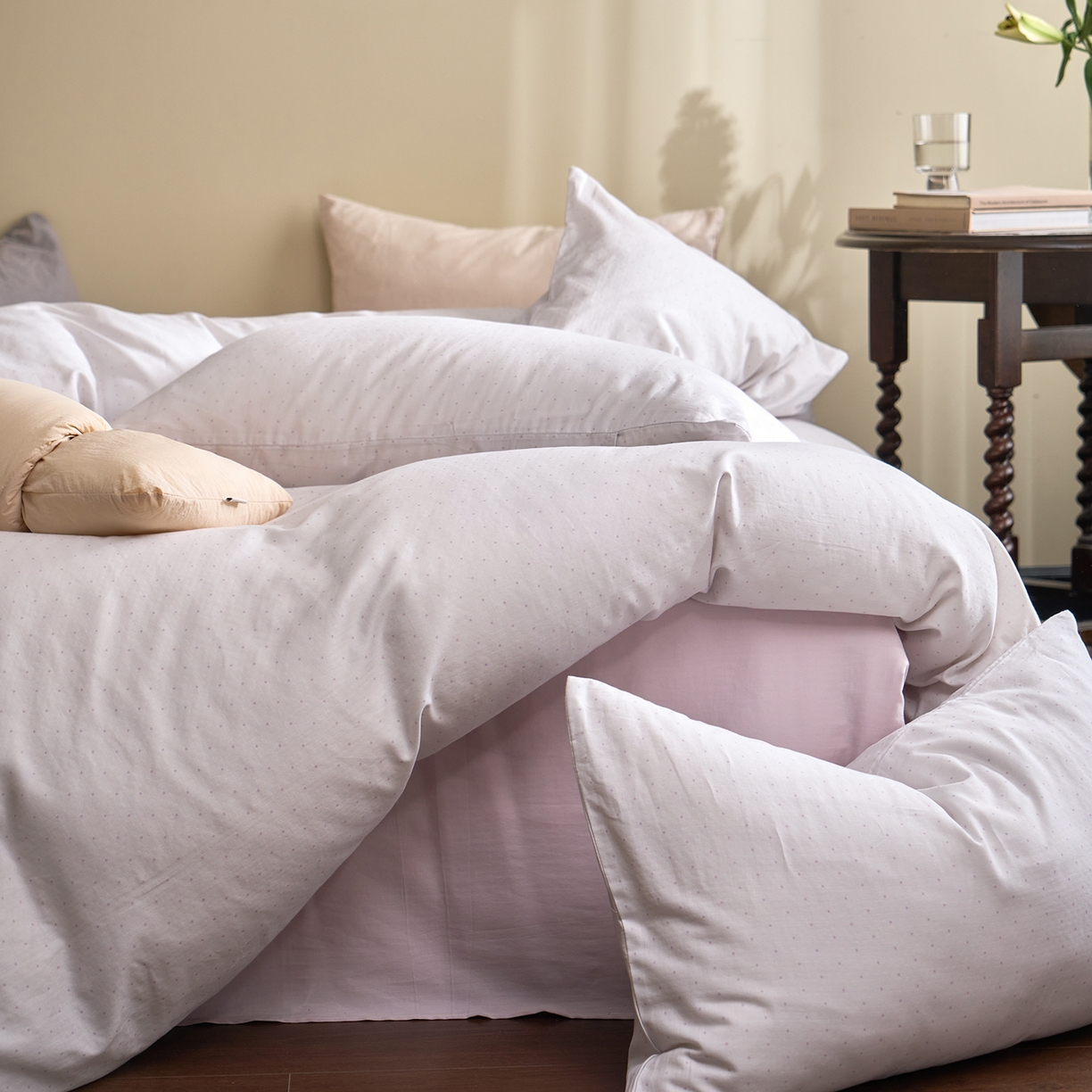 91家纺网 家纺一手货源 找家纺 洋铭区（原狠狠爱） 2026春季新款简约全棉 无边双层纱 四件套系列 小紫点点