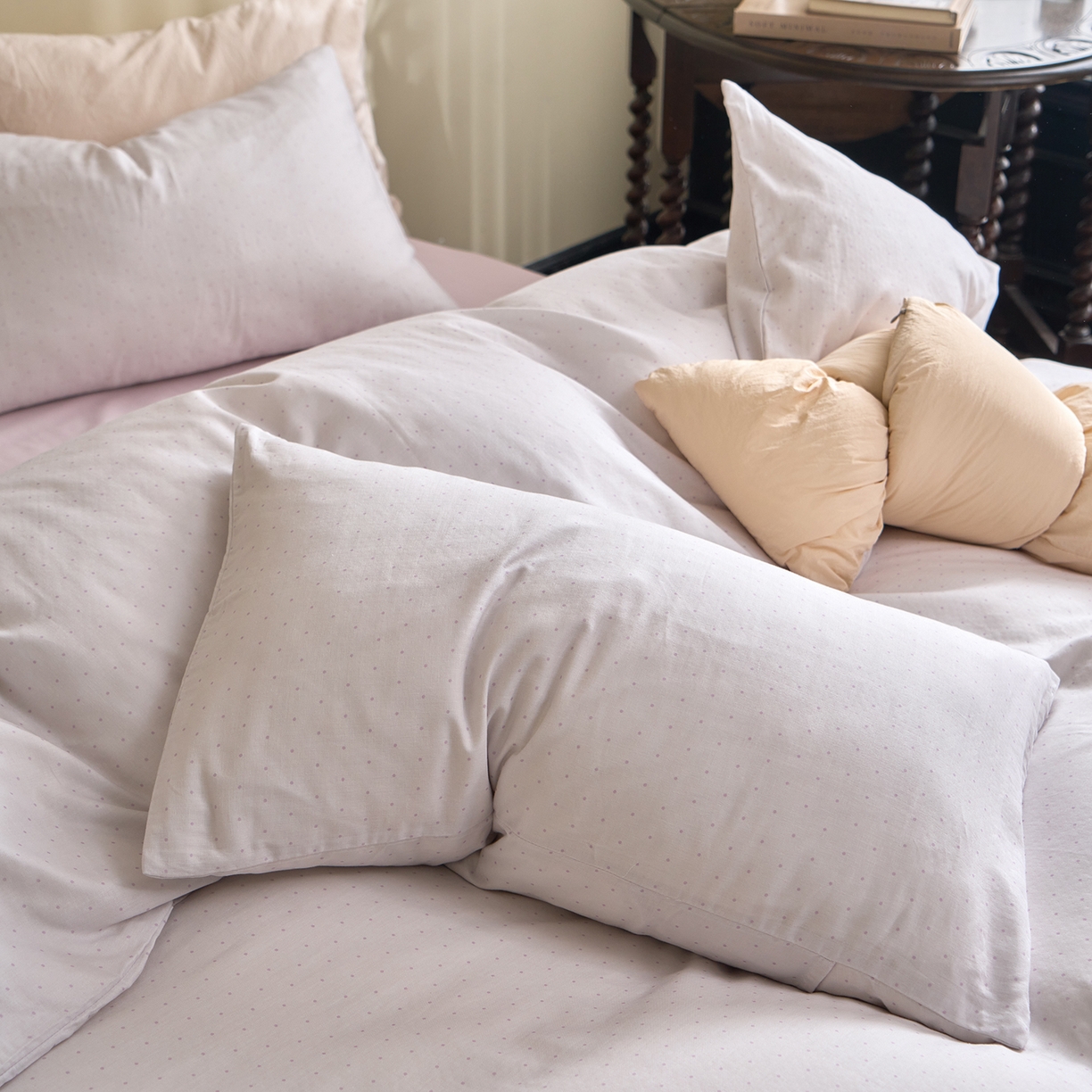 91家纺网 家纺一手货源 找家纺 洋铭区（原狠狠爱） 2026春季新款简约全棉 无边双层纱 四件套系列 小紫点点