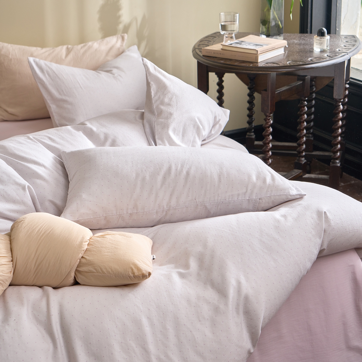 91家纺网 家纺一手货源 找家纺 洋铭区（原狠狠爱） 2026春季新款简约全棉 无边双层纱 四件套系列 小紫点点