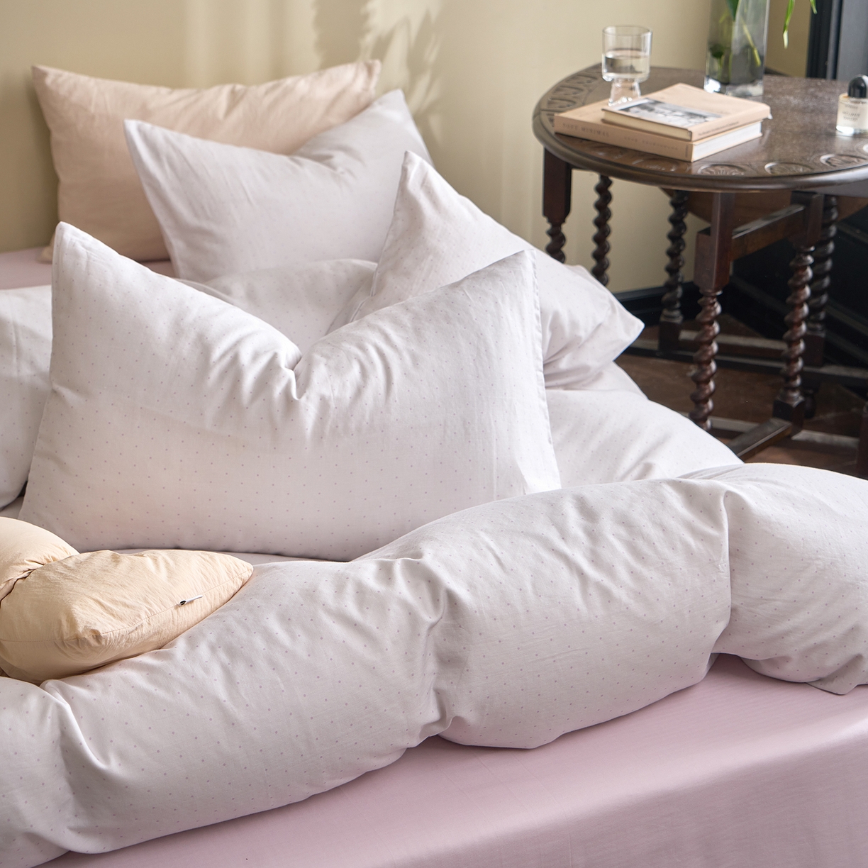 91家纺网 家纺一手货源 找家纺 洋铭区（原狠狠爱） 2026春季新款简约全棉 无边双层纱 四件套系列 小紫点点