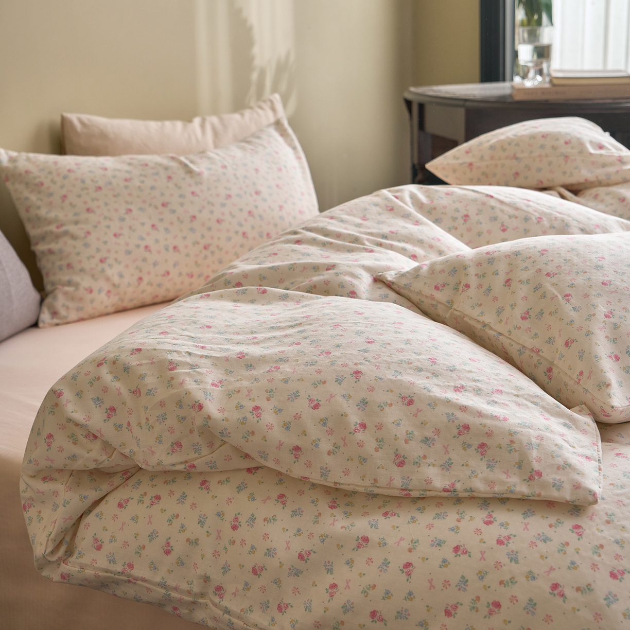 91家纺网 家纺一手货源 找家纺 洋铭区（原狠狠爱） 2026春季新款简约全棉 无边双层纱 四件套系列 烟花粉