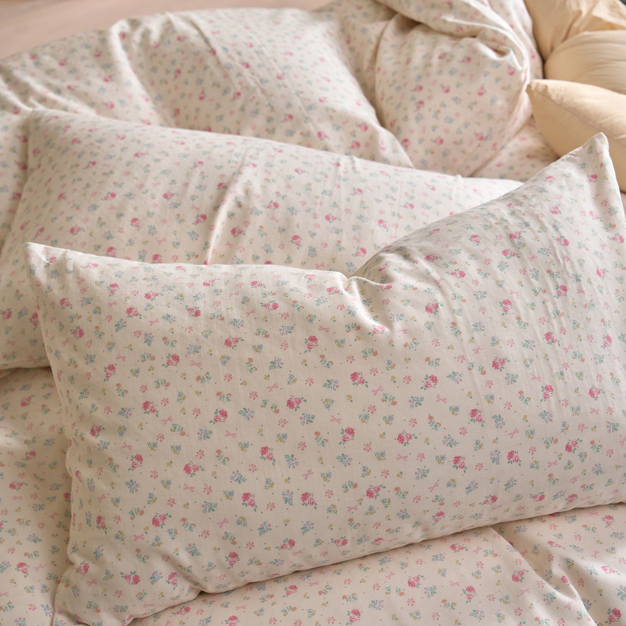 91家纺网 家纺一手货源 找家纺 洋铭区（原狠狠爱） 2026春季新款简约全棉 无边双层纱 四件套系列 烟花粉