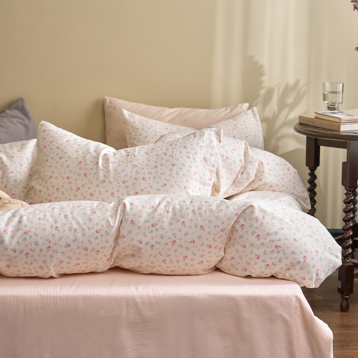 91家纺网 家纺一手货源 找家纺 洋铭区（原狠狠爱） 2026春季新款简约全棉 无边双层纱 四件套系列 烟花粉