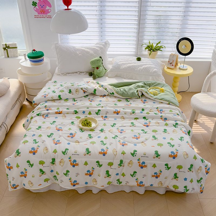 91家纺网 家纺一手货源 找家纺 默忆 2026新款水洗棉双层纱夏被夏凉被空调被被子被芯 恐龙车车