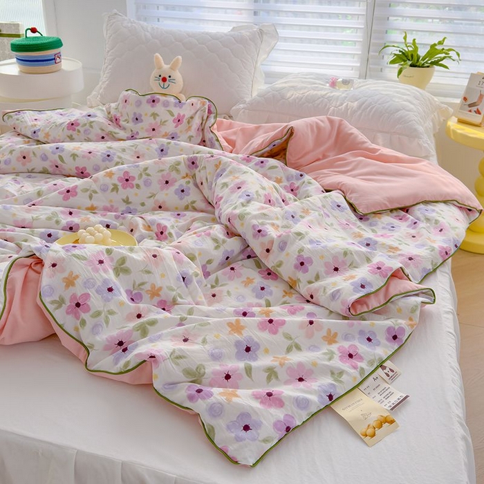 91家纺网 家纺一手货源 找家纺 默忆 2026新款水洗棉双层纱夏被夏凉被空调被被子被芯 一束温柔