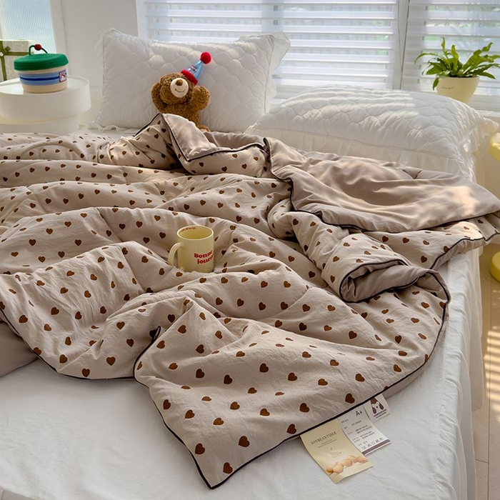 91家纺网 家纺一手货源 找家纺 默忆 2026新款水洗棉双层纱夏被夏凉被空调被被子被芯 复古爱心