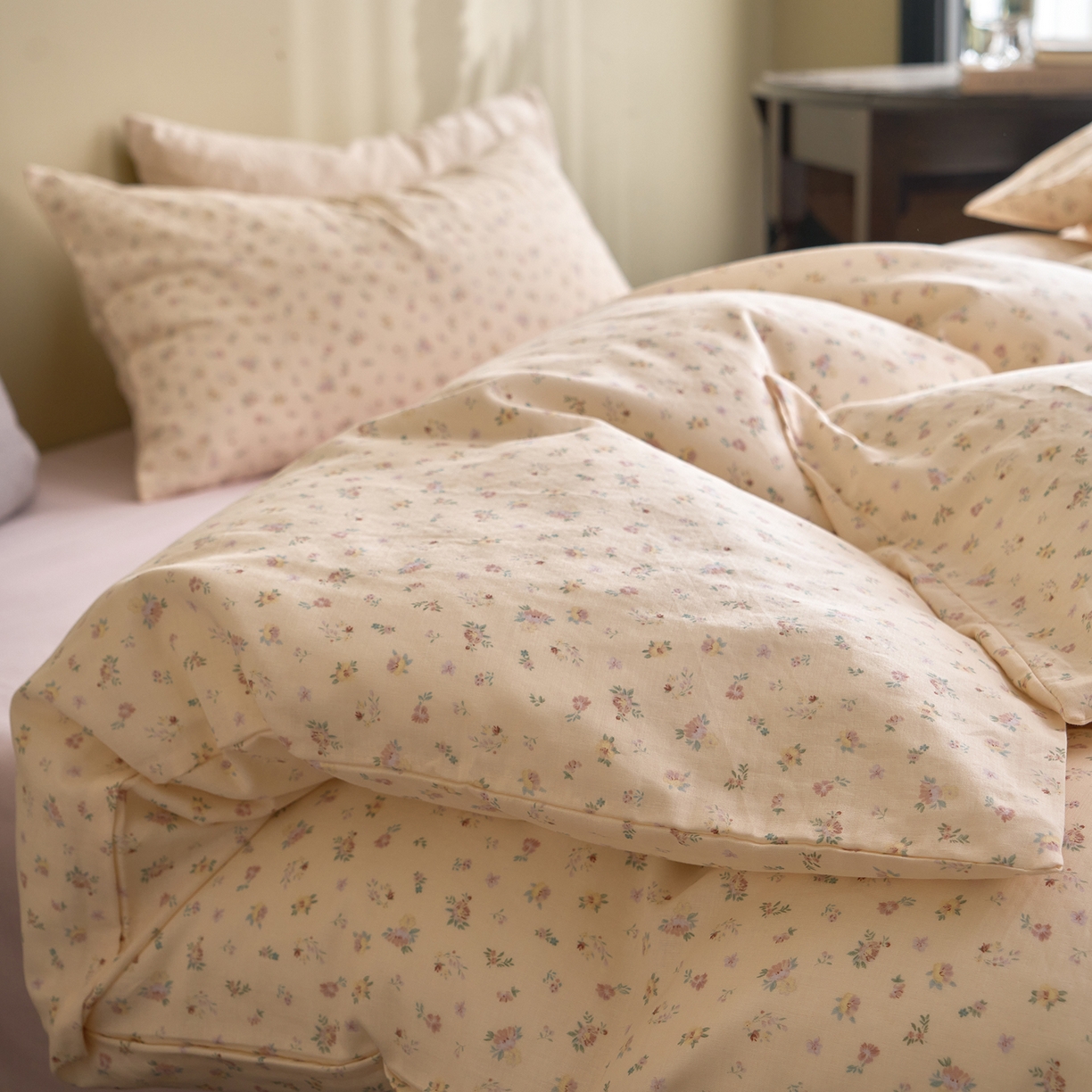 91家纺网 家纺一手货源 找家纺 洋铭区（原狠狠爱） 2026春季新款简约全棉 无边双层纱 四件套系列 燕麦小花