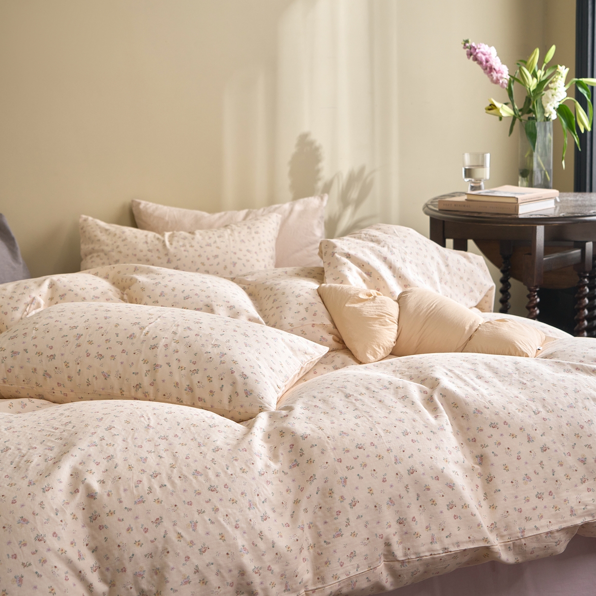 91家纺网 家纺一手货源 找家纺 洋铭区（原狠狠爱） 2026春季新款简约全棉 无边双层纱 四件套系列 燕麦小花