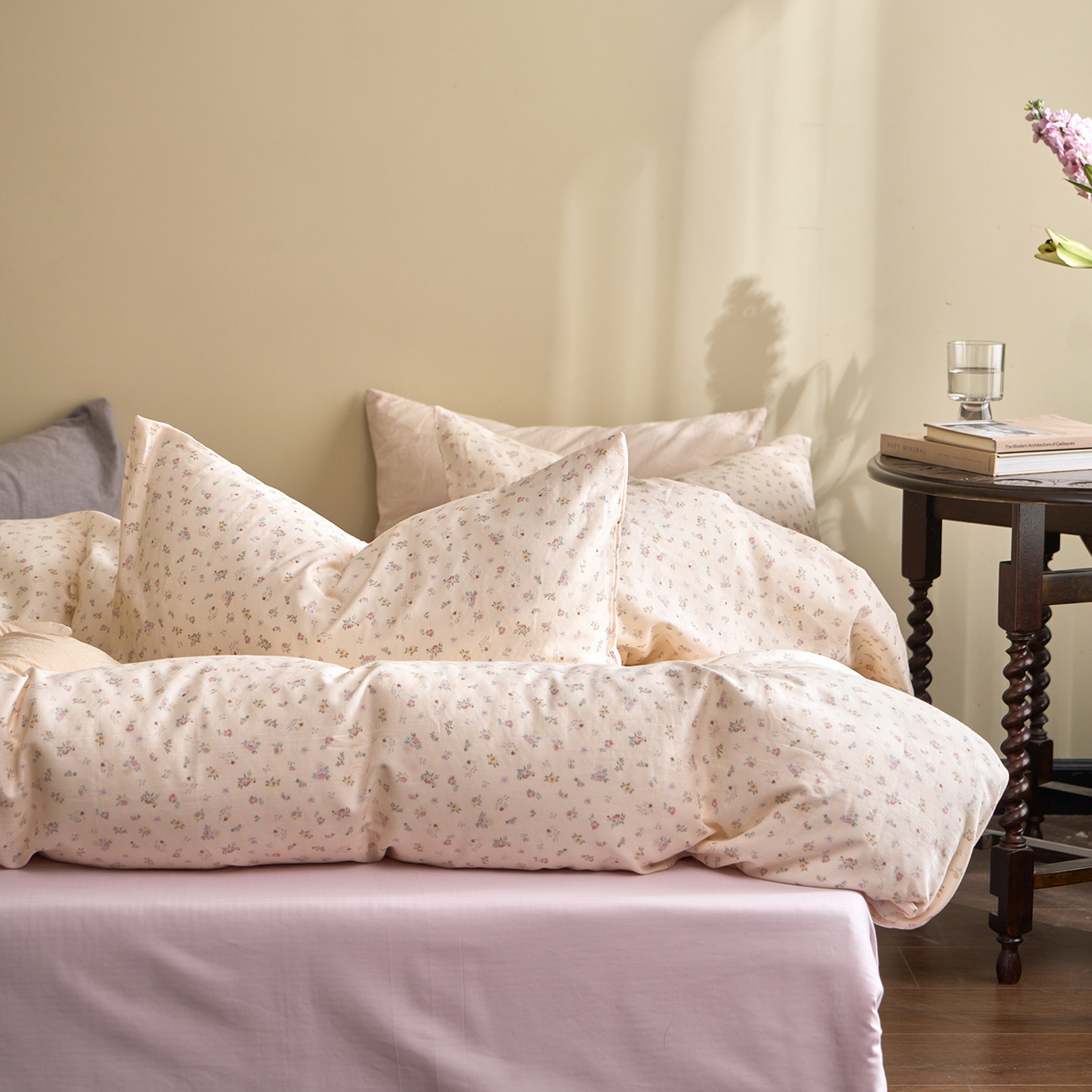 91家纺网 家纺一手货源 找家纺 洋铭区（原狠狠爱） 2026春季新款简约全棉 无边双层纱 四件套系列 燕麦小花