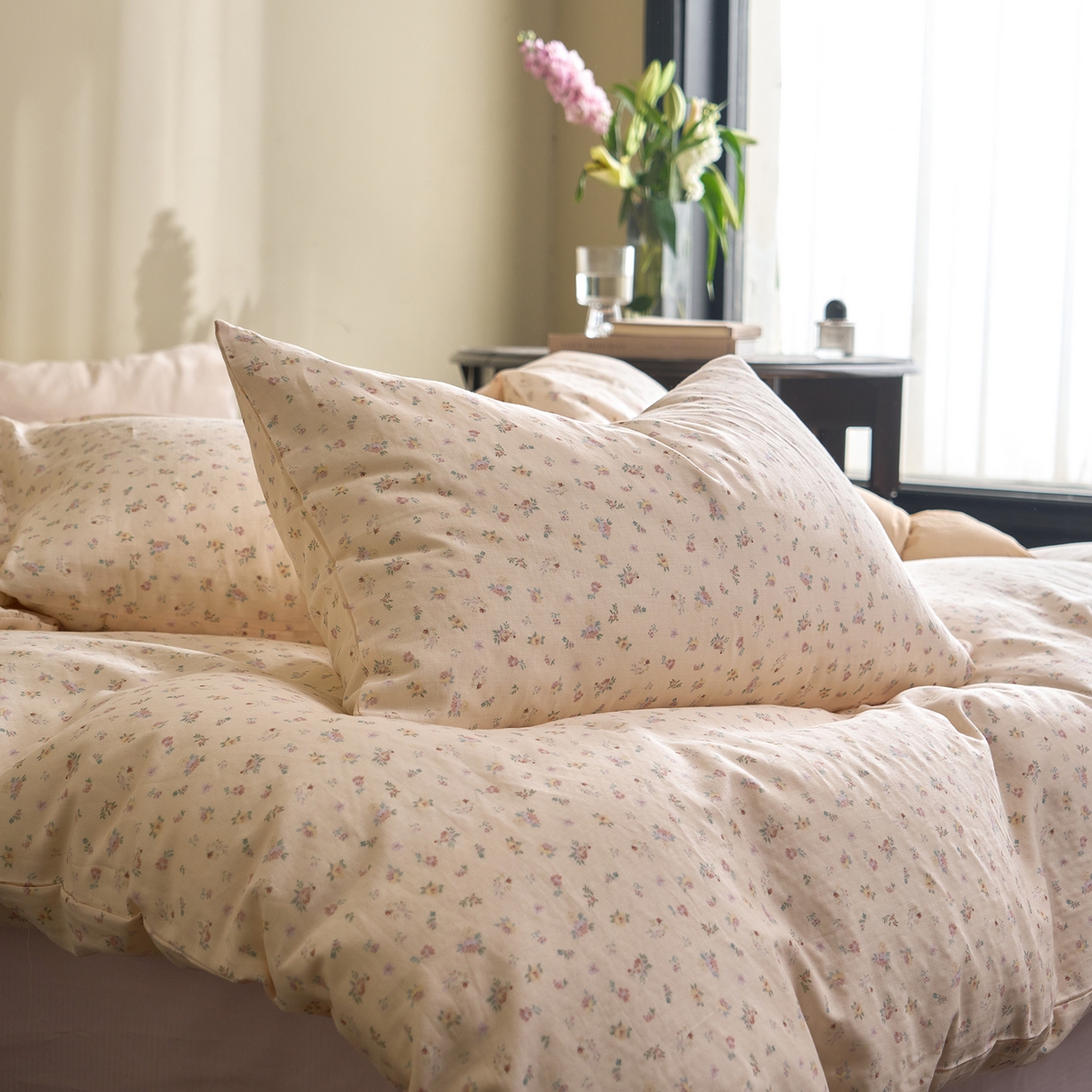 91家纺网 家纺一手货源 找家纺 洋铭区（原狠狠爱） 2026春季新款简约全棉 无边双层纱 四件套系列 燕麦小花