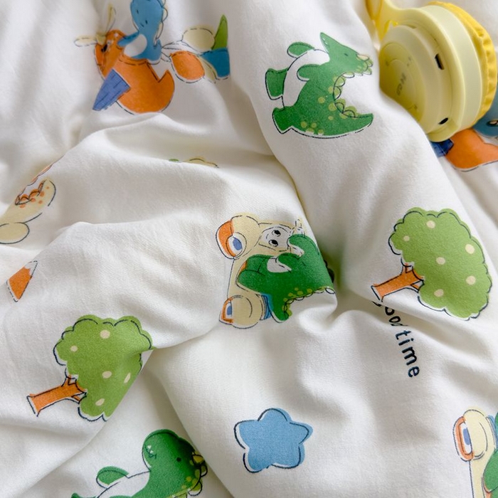 91家纺网 家纺一手货源 找家纺 默忆 2026新款水洗棉双层纱夏被夏凉被空调被被子被芯 恐龙车车