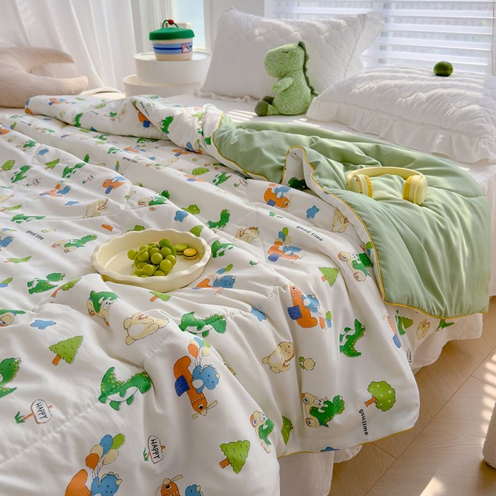 91家纺网 家纺一手货源 找家纺 默忆 2026新款水洗棉双层纱夏被夏凉被空调被被子被芯 恐龙车车