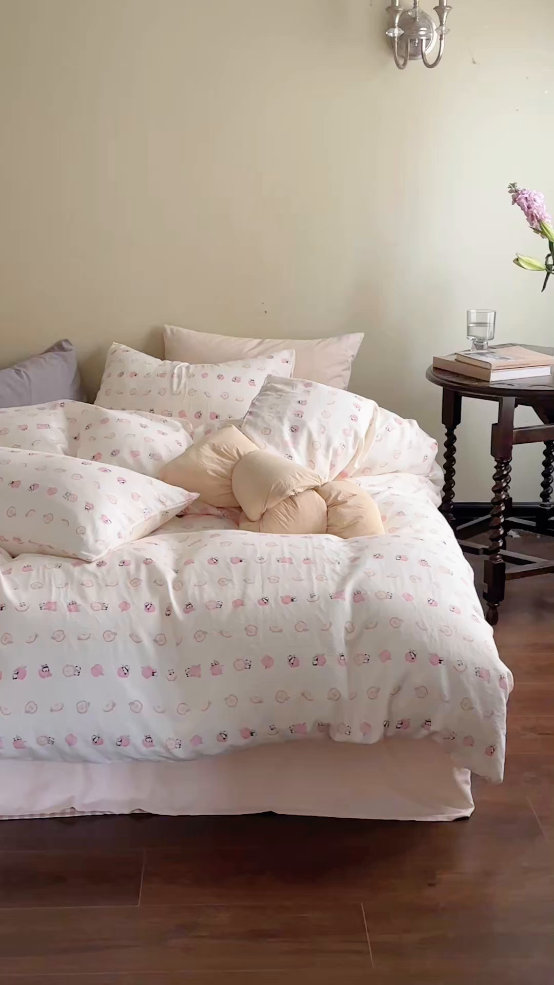 91家纺网 家纺一手货源 找家纺 洋铭区（原狠狠爱） 2026春季新款简约全棉 无边双层纱 四件套系列 苹果小熊猫