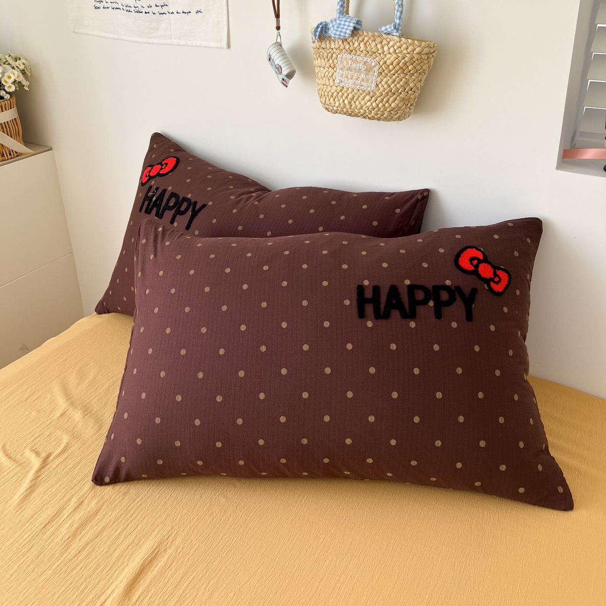 91家纺网 家纺一手货源 找家纺 童颜 2026新款软糯泡芙纱水洗棉卡通毛巾绣四件套 黑皮波点