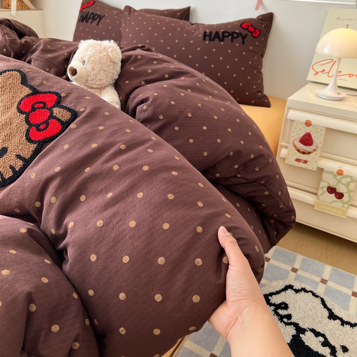 91家纺网 家纺一手货源 找家纺 童颜 2026新款软糯泡芙纱水洗棉卡通毛巾绣四件套 黑皮波点