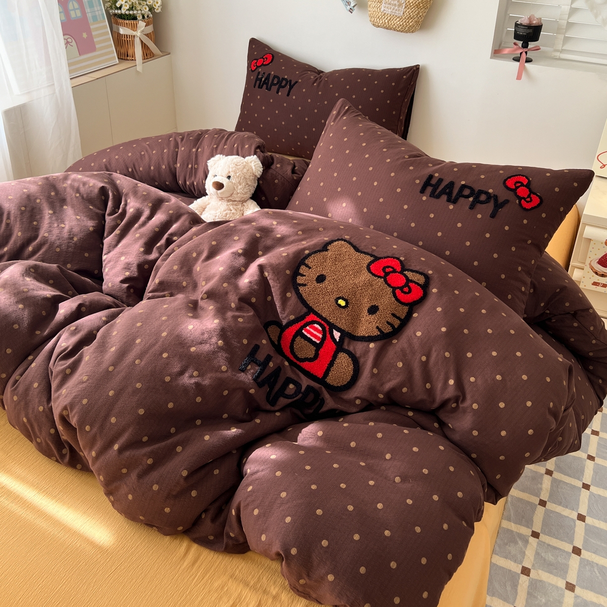 91家纺网 家纺一手货源 找家纺 童颜 2026新款软糯泡芙纱水洗棉卡通毛巾绣四件套 黑皮波点