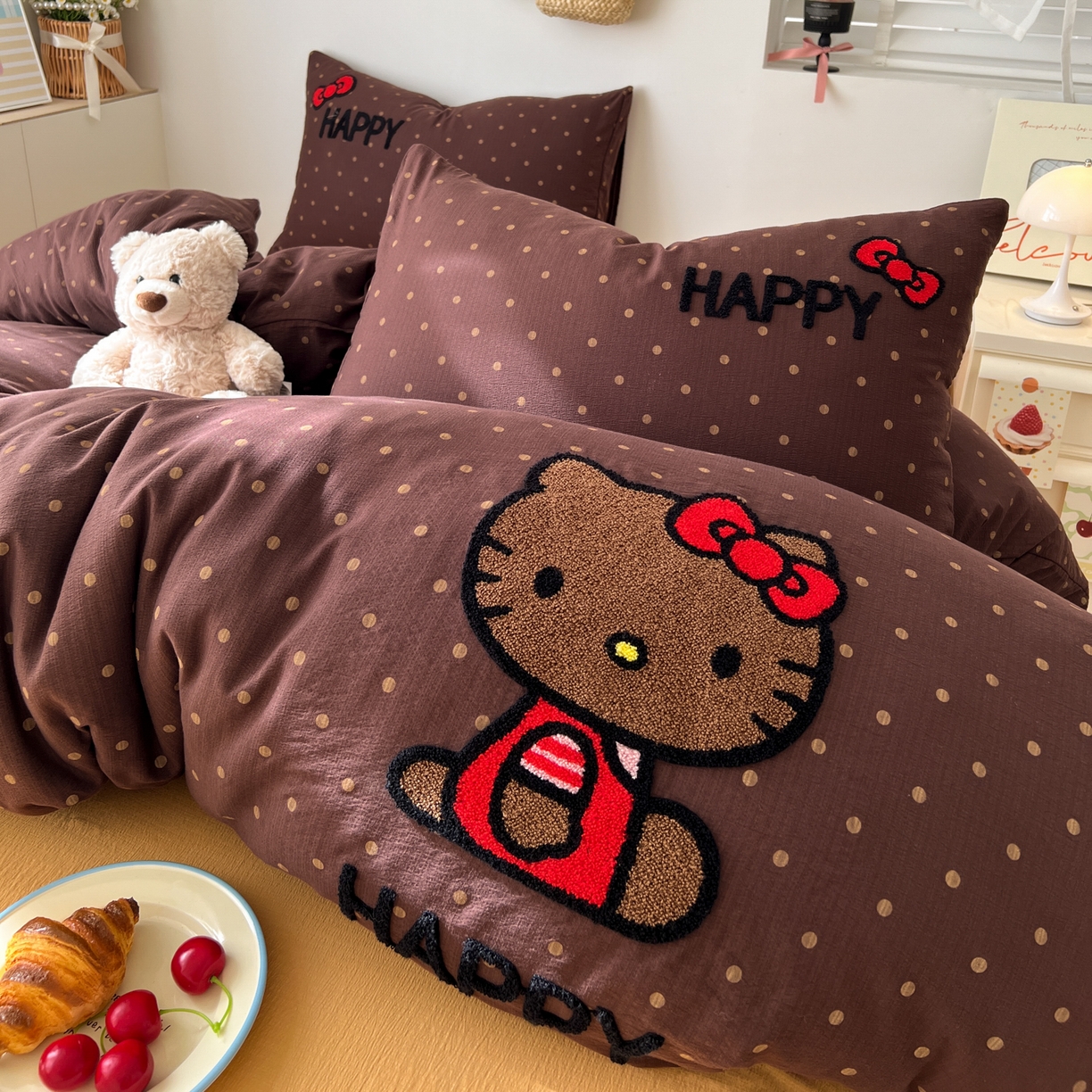 91家纺网 家纺一手货源 找家纺 童颜 2026新款软糯泡芙纱水洗棉卡通毛巾绣四件套 黑皮波点