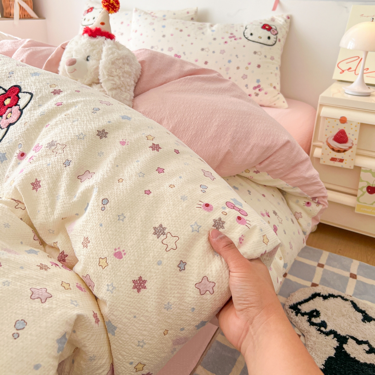 91家纺网 家纺一手货源 找家纺 童颜 2026新款软糯泡芙纱水洗棉卡通毛巾绣四件套 木马猫咪