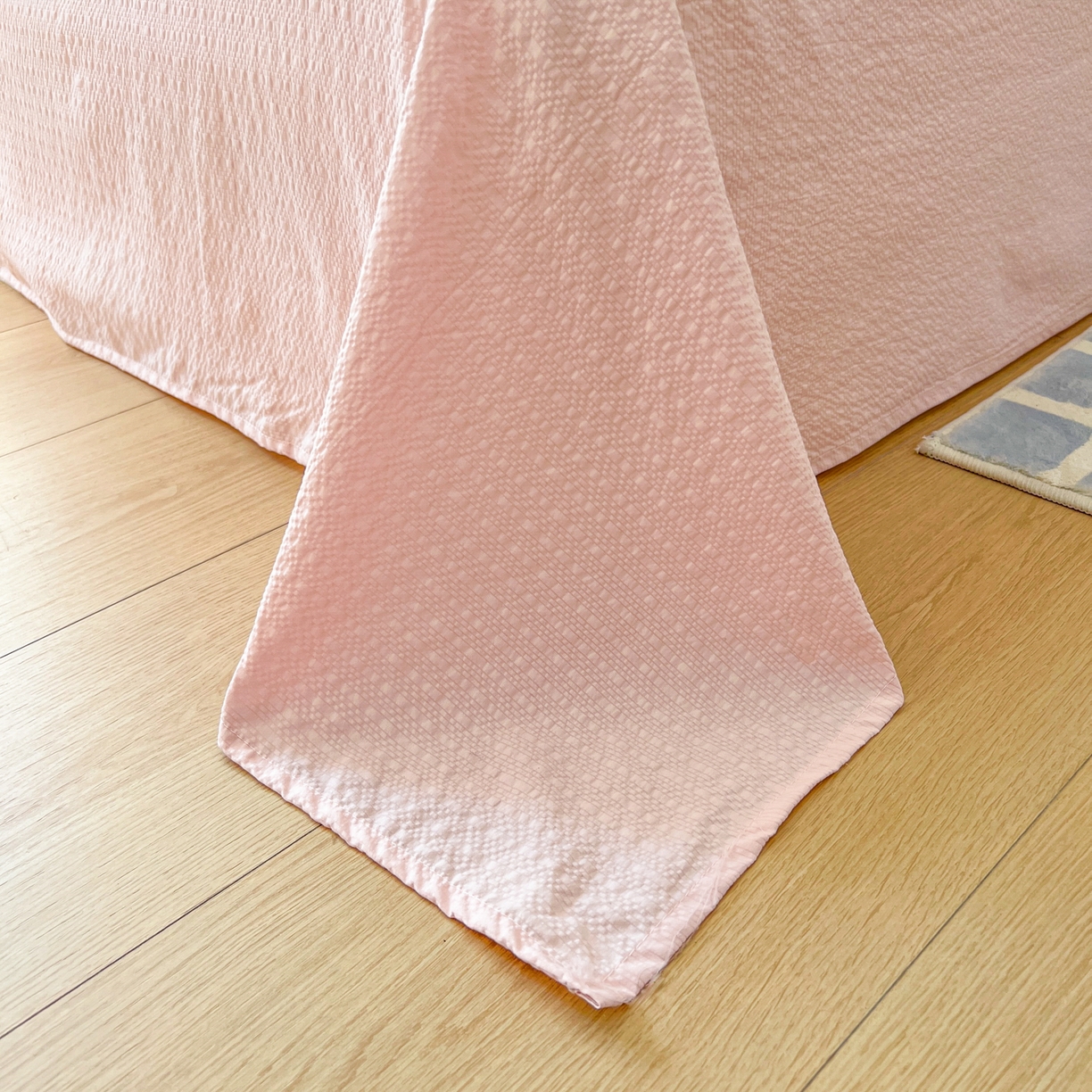 91家纺网 家纺一手货源 找家纺 童颜 2026新款软糯泡芙纱水洗棉卡通毛巾绣四件套 木马猫咪