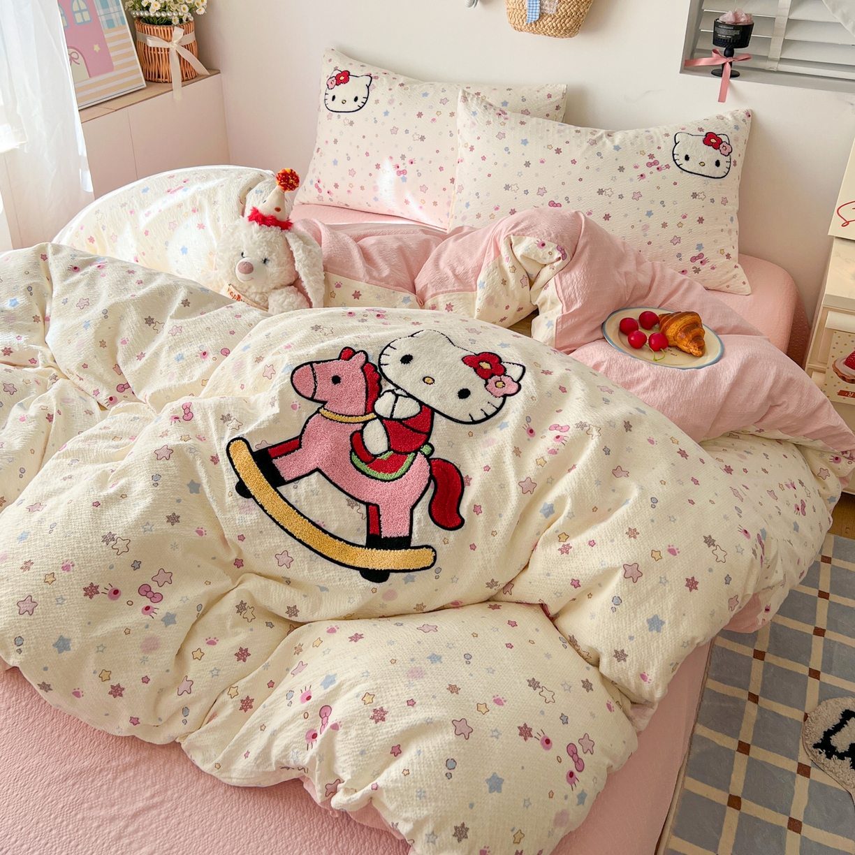 91家纺网 家纺一手货源 找家纺 童颜 2026新款软糯泡芙纱水洗棉卡通毛巾绣四件套 木马猫咪