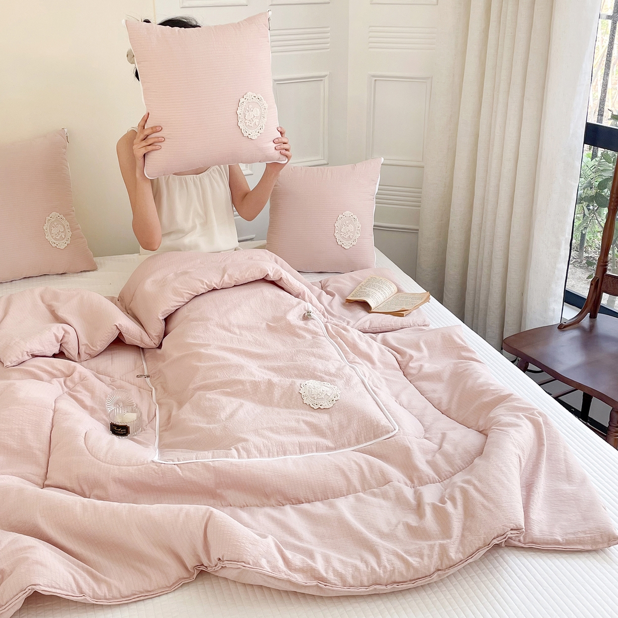 91家纺网 家纺一手货源 找家纺 番茄+ 2026新款法式极简抱枕被 法式极简—蜜桃粉