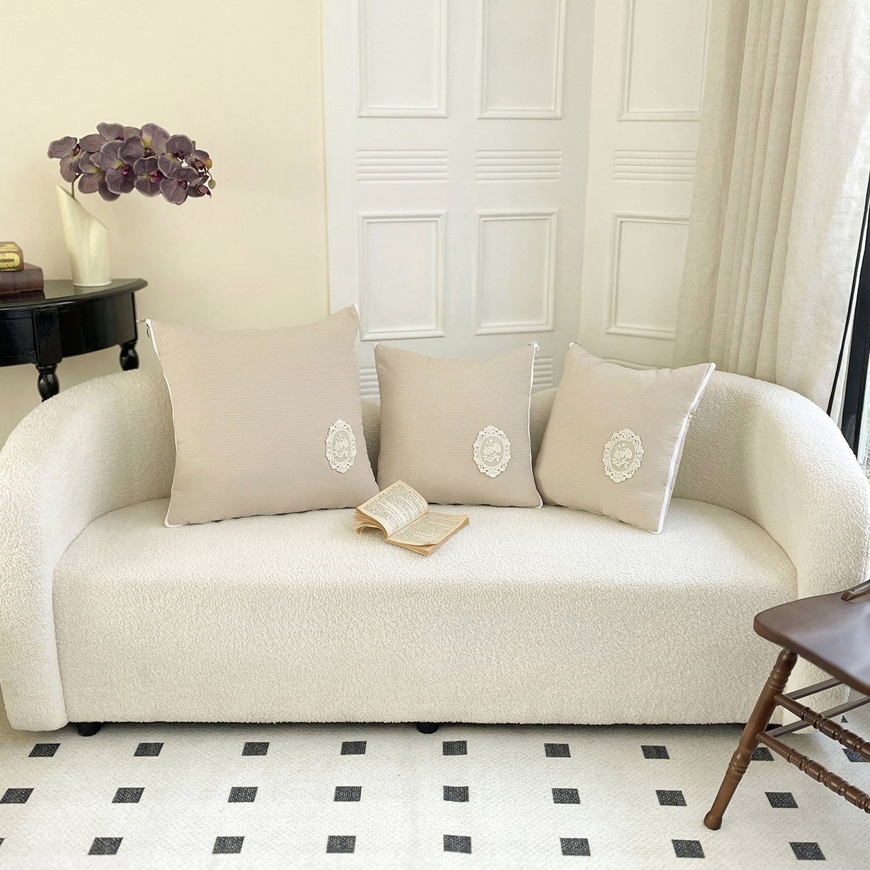 91家纺网 家纺一手货源 找家纺 番茄+ 2026新款法式极简抱枕被 法式极简—奶茶