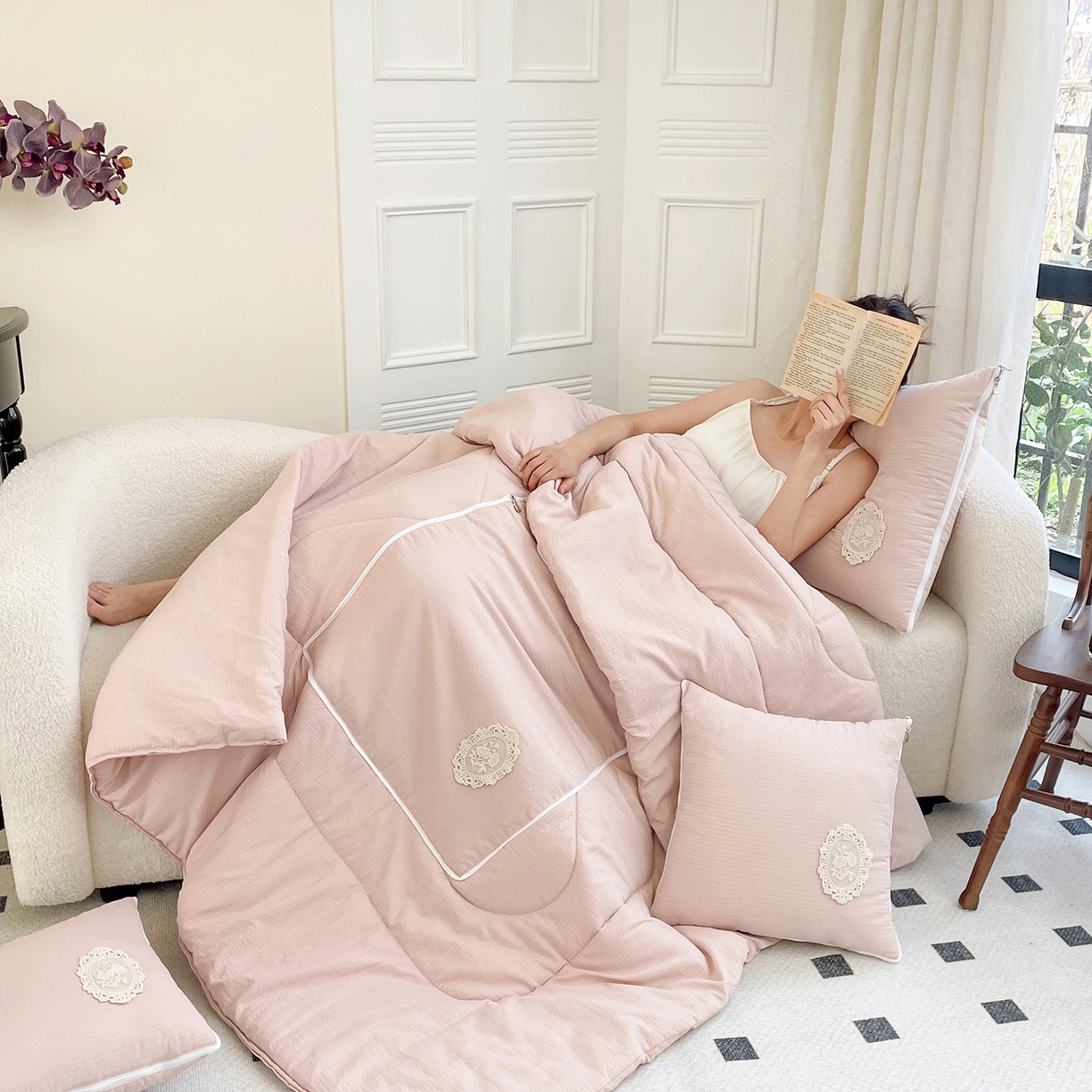 91家纺网 家纺一手货源 找家纺 番茄+ 2026新款法式极简抱枕被 法式极简—蜜桃粉