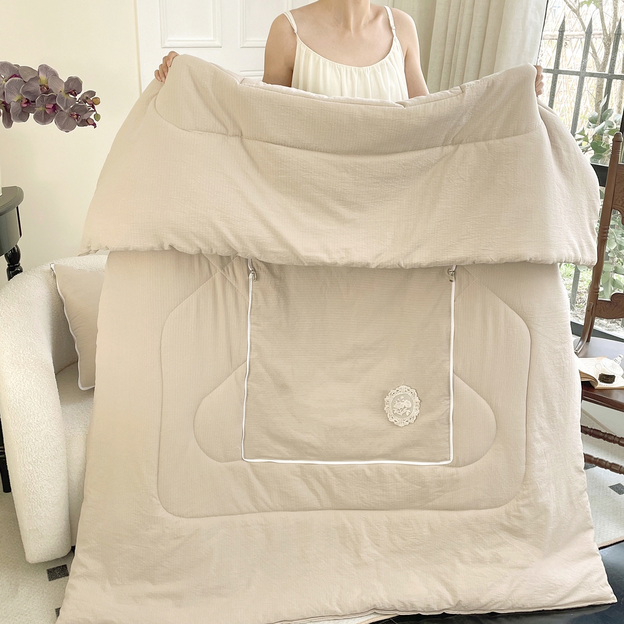 91家纺网 家纺一手货源 找家纺 番茄+ 2026新款法式极简抱枕被 法式极简—奶茶