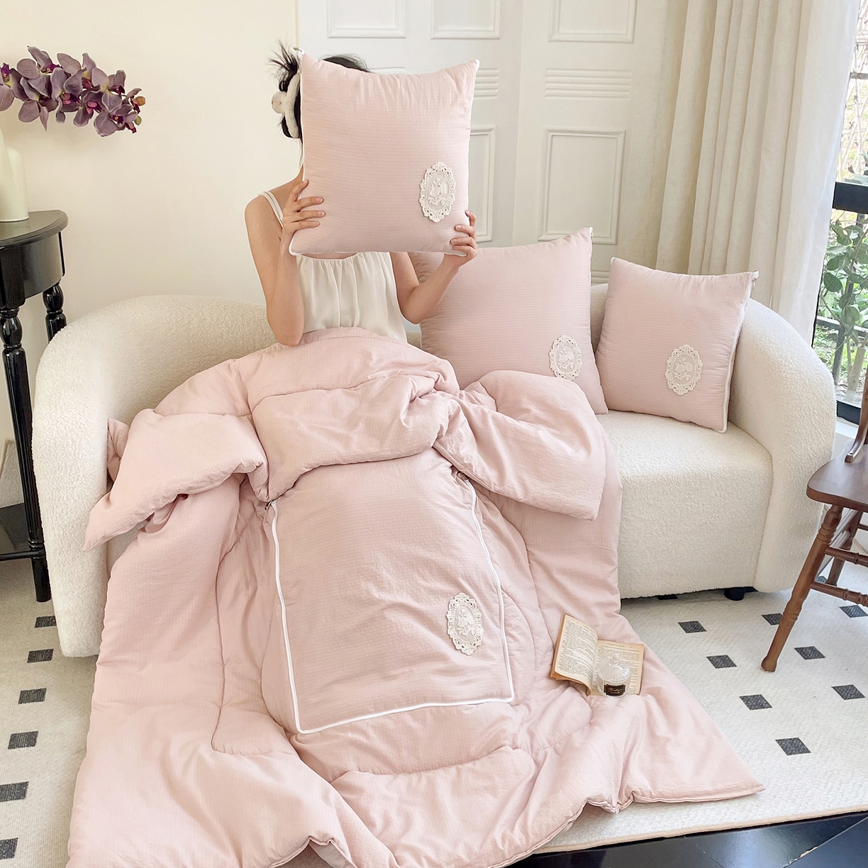 91家纺网 家纺一手货源 找家纺 番茄+ 2026新款法式极简抱枕被 法式极简—蜜桃粉