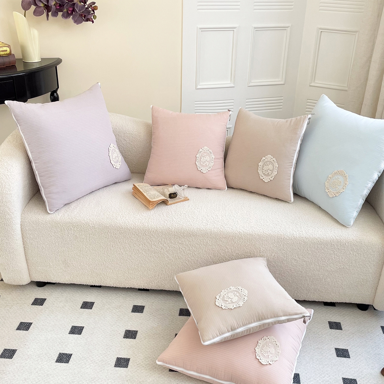 91家纺网 家纺一手货源 找家纺 番茄+ 2026新款法式极简抱枕被 组合图仅供参考不可下单