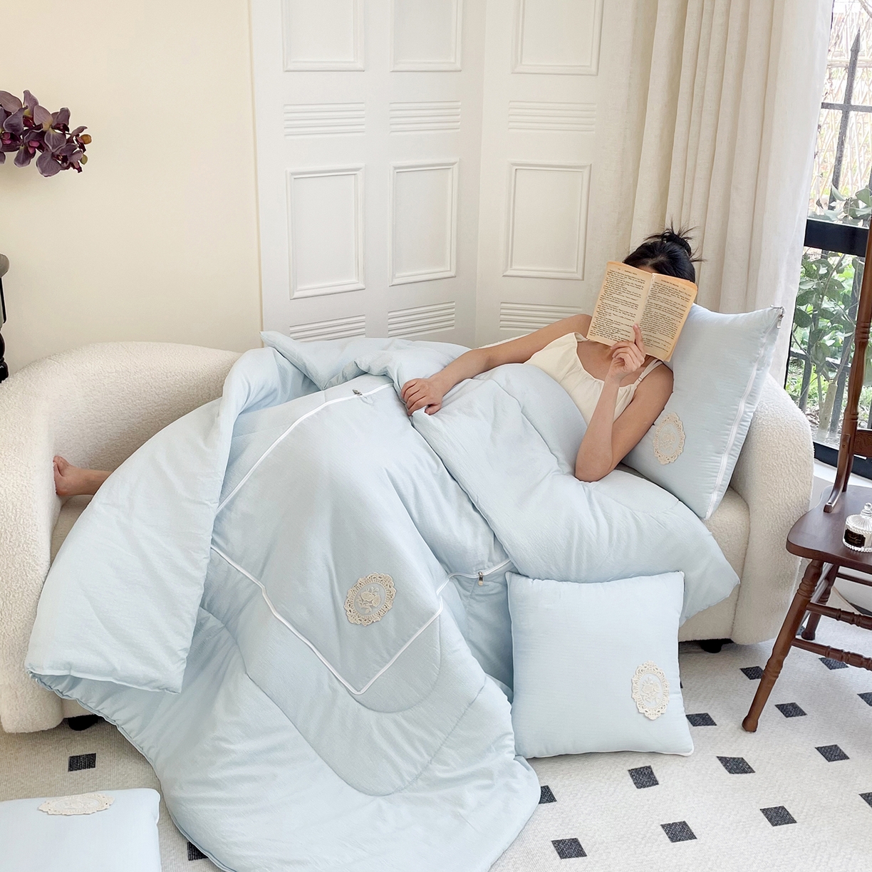 91家纺网 家纺一手货源 找家纺 番茄+ 2026新款法式极简抱枕被 法式极简—清爽蓝