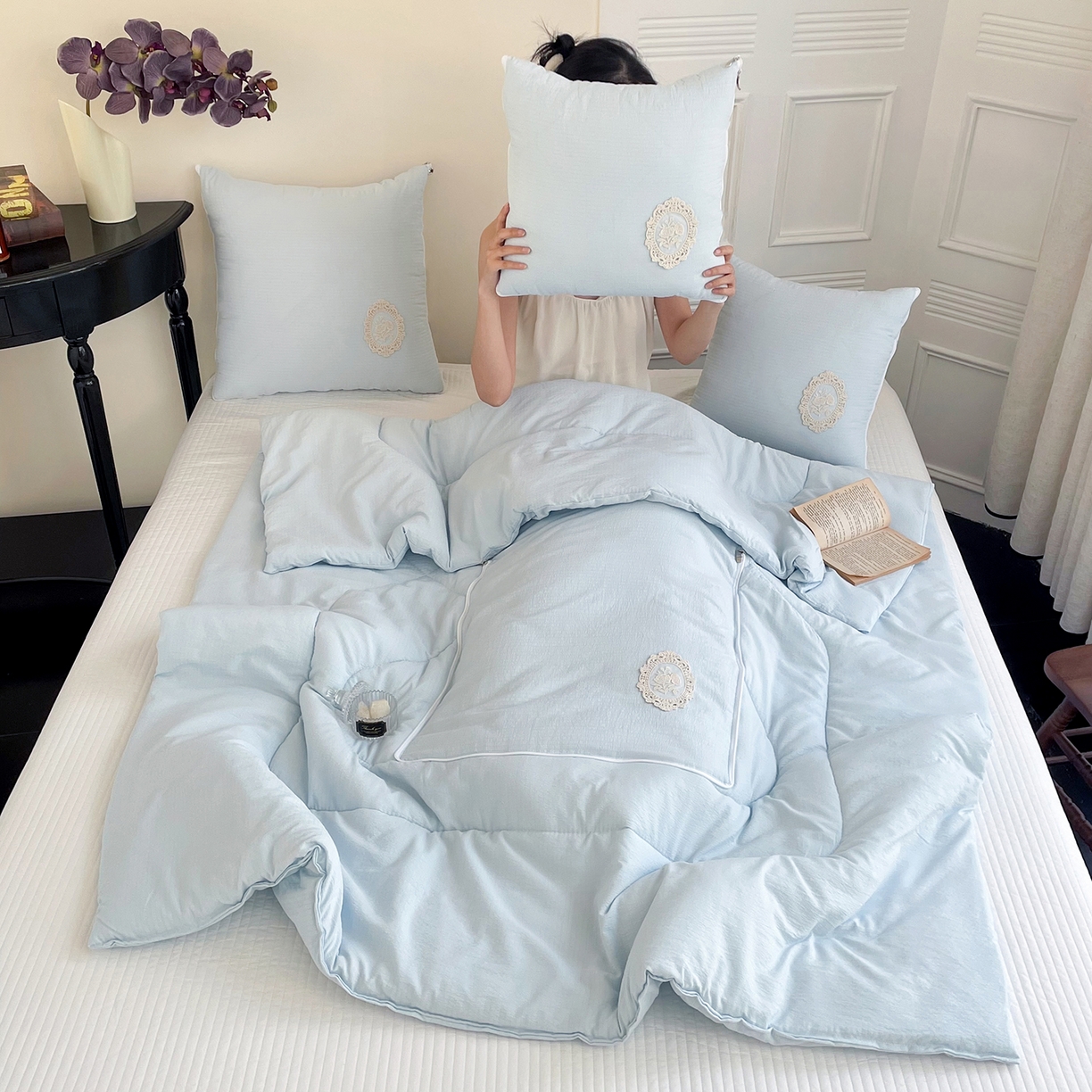 91家纺网 家纺一手货源 找家纺 番茄+ 2026新款法式极简抱枕被 法式极简—清爽蓝