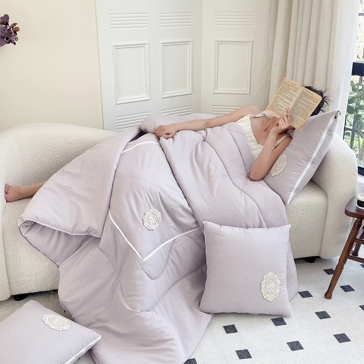 91家纺网 家纺一手货源 找家纺 番茄+ 2026新款法式极简抱枕被 法式极简—紫灰