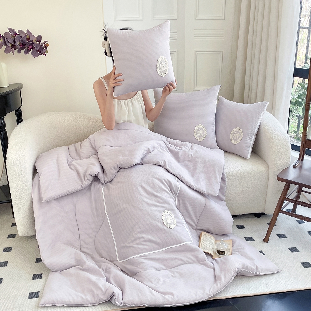 91家纺网 家纺一手货源 找家纺 番茄+ 2026新款法式极简抱枕被 法式极简—紫灰