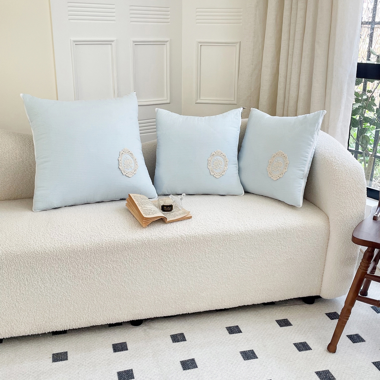 91家纺网 家纺一手货源 找家纺 番茄+ 2026新款法式极简抱枕被 法式极简—清爽蓝