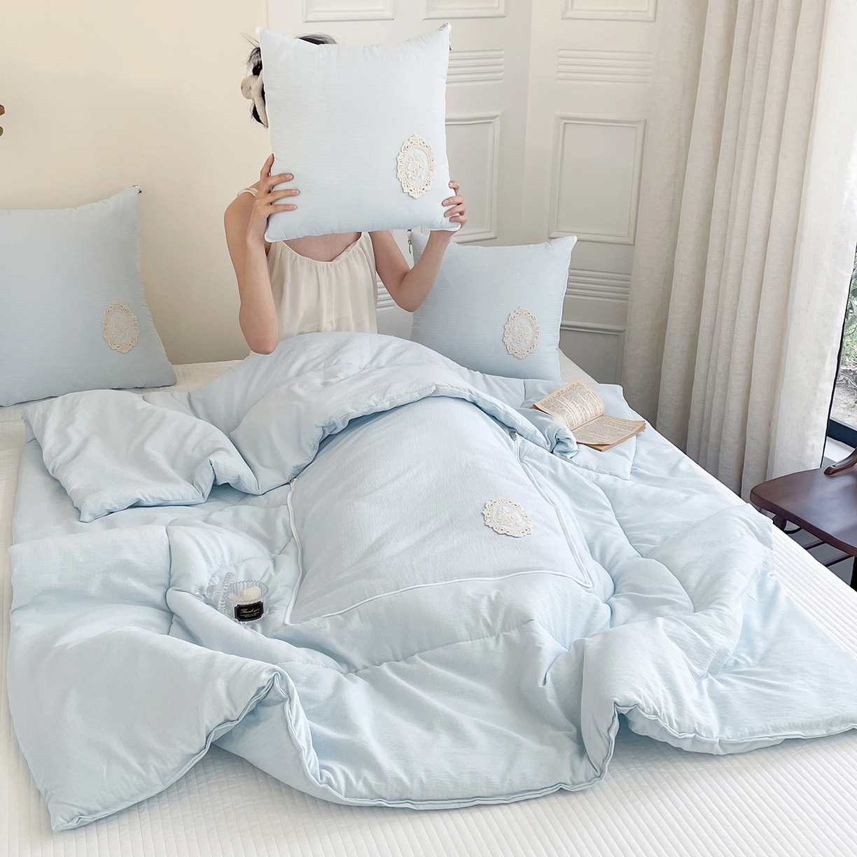 91家纺网 家纺一手货源 找家纺 番茄+ 2026新款法式极简抱枕被 法式极简—清爽蓝