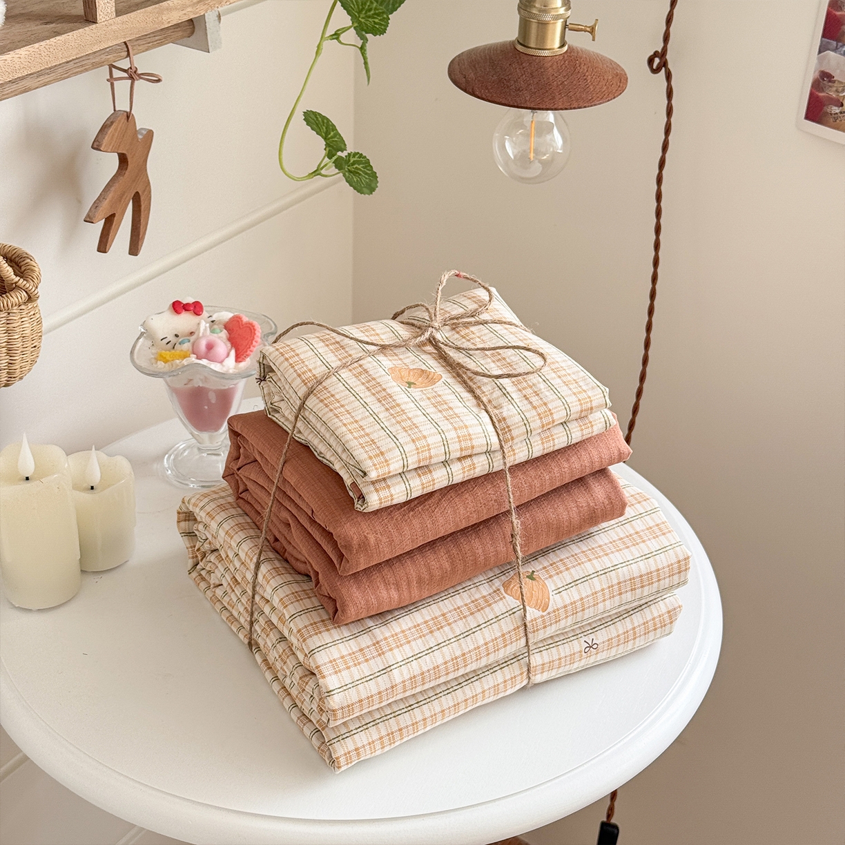 91家纺网 家纺一手货源 找家纺 罗亿家纺 2026年新款泡芙水洗棉双层纱四件套 南瓜日记