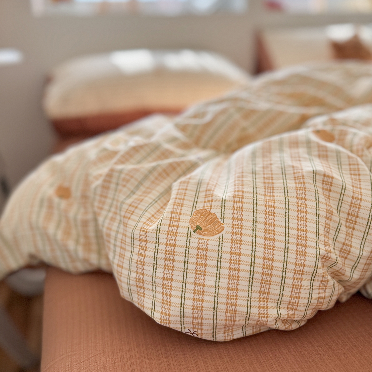 91家纺网 家纺一手货源 找家纺 罗亿家纺 2026年新款泡芙水洗棉双层纱四件套 南瓜日记