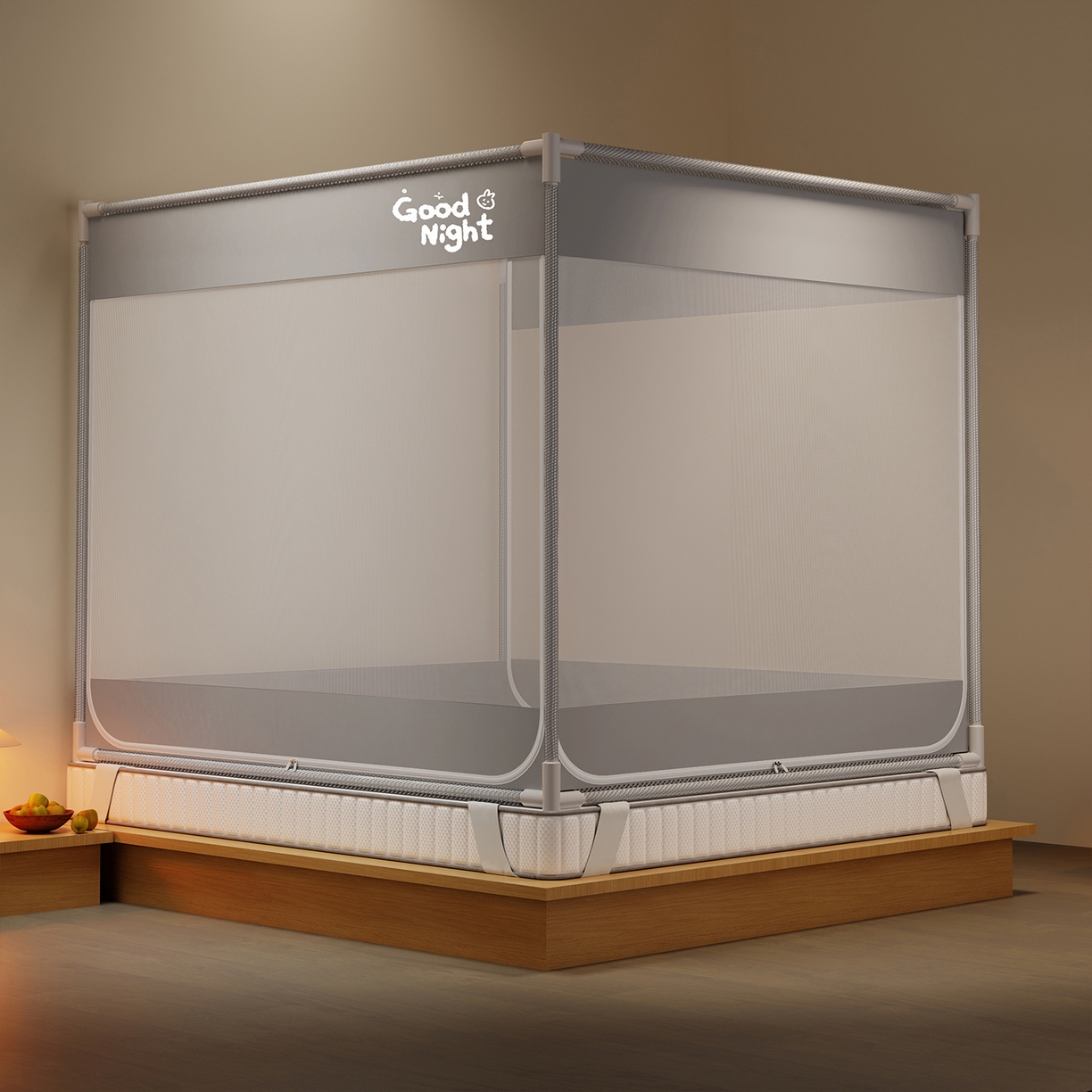 91家纺网 家纺一手货源 找家纺 初心家纺 2026新款外穿杆坐床防摔蚊帐-场景一 灰-字母