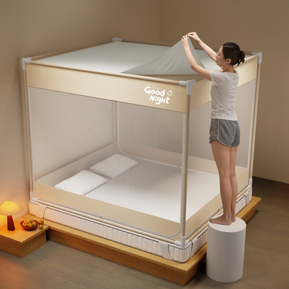 91家纺网 家纺一手货源 找家纺 初心家纺 2026新款外穿杆坐床防摔蚊帐-场景一 米-字母