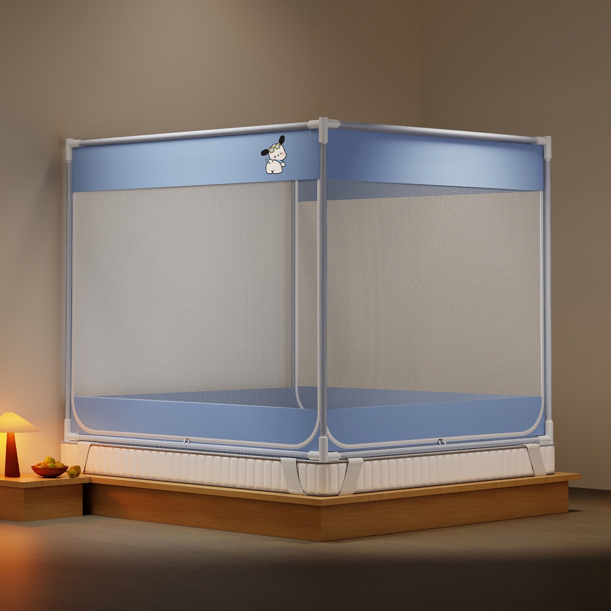 91家纺网 家纺一手货源 找家纺 初心家纺 2026新款外穿杆坐床防摔蚊帐-场景一 蓝-帕恰狗