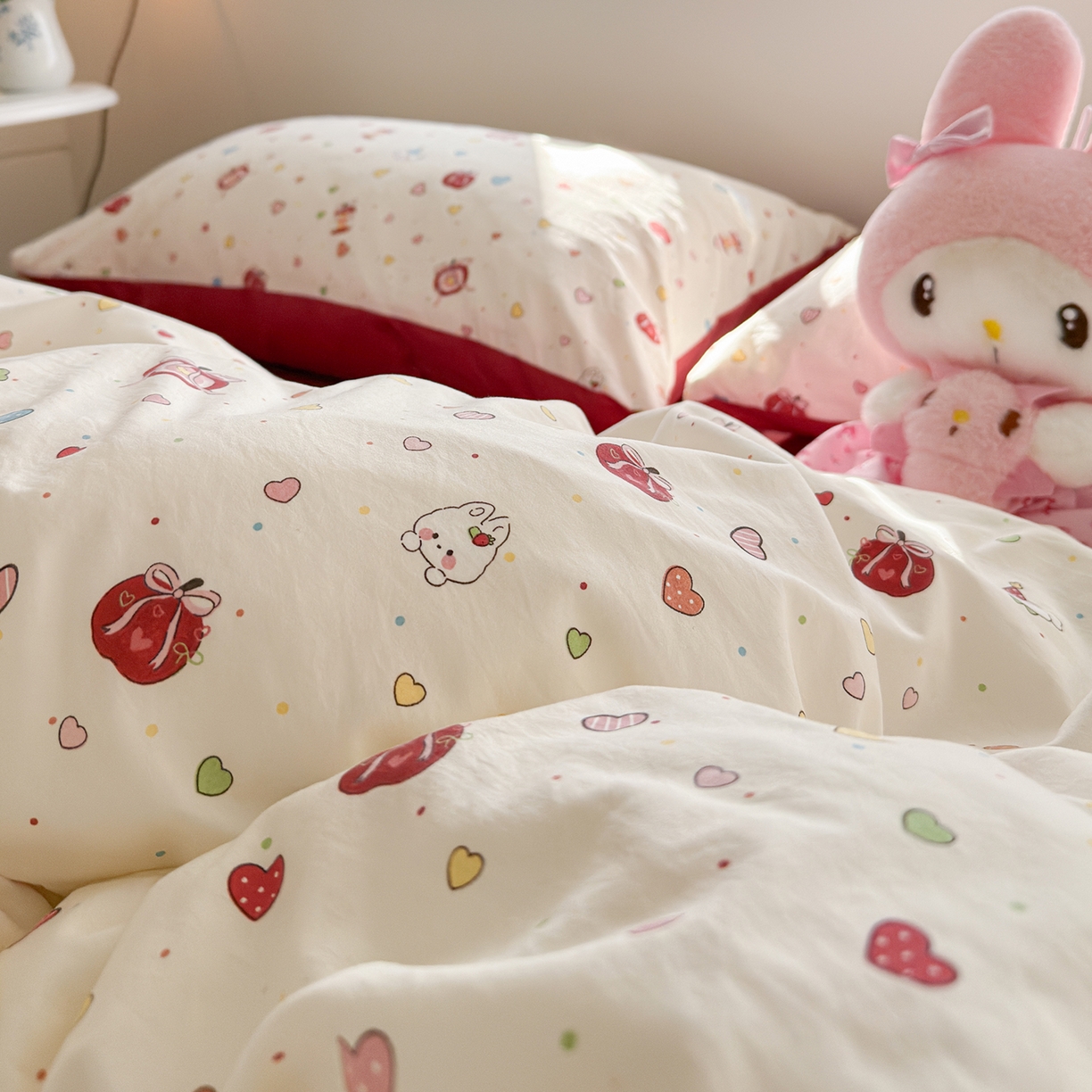 91家纺网 家纺一手货源 找家纺 罗亿家纺 2026年新款泡芙水洗棉双层纱四件套 苹果乐园