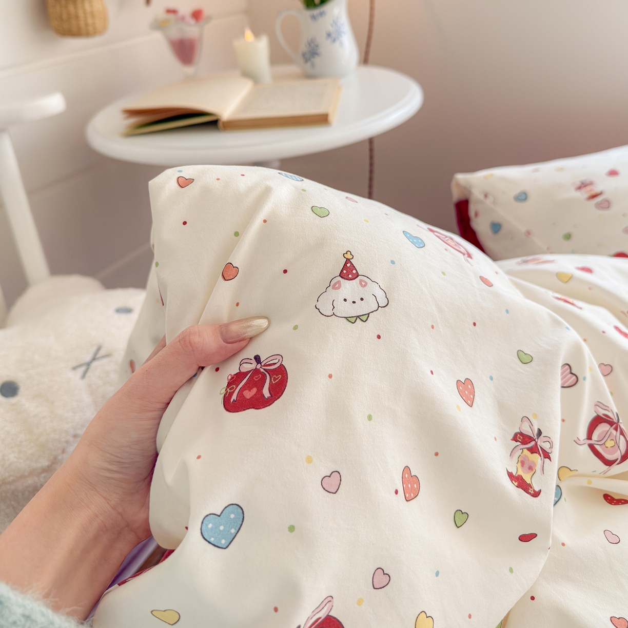 91家纺网 家纺一手货源 找家纺 罗亿家纺 2026年新款泡芙水洗棉双层纱四件套 苹果乐园