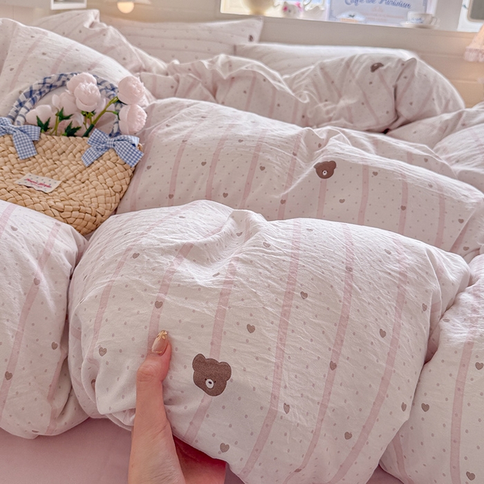 91家纺网 家纺一手货源 找家纺 罗亿家纺 2026年新款泡芙水洗棉双层纱四件套 文艺小熊