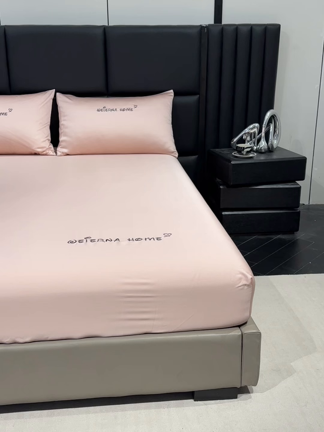 91家纺网 家纺一手货源 找家纺 利欧 2026新款水洗真丝-LI利-单床笠床笠三件套 利-豆沙红