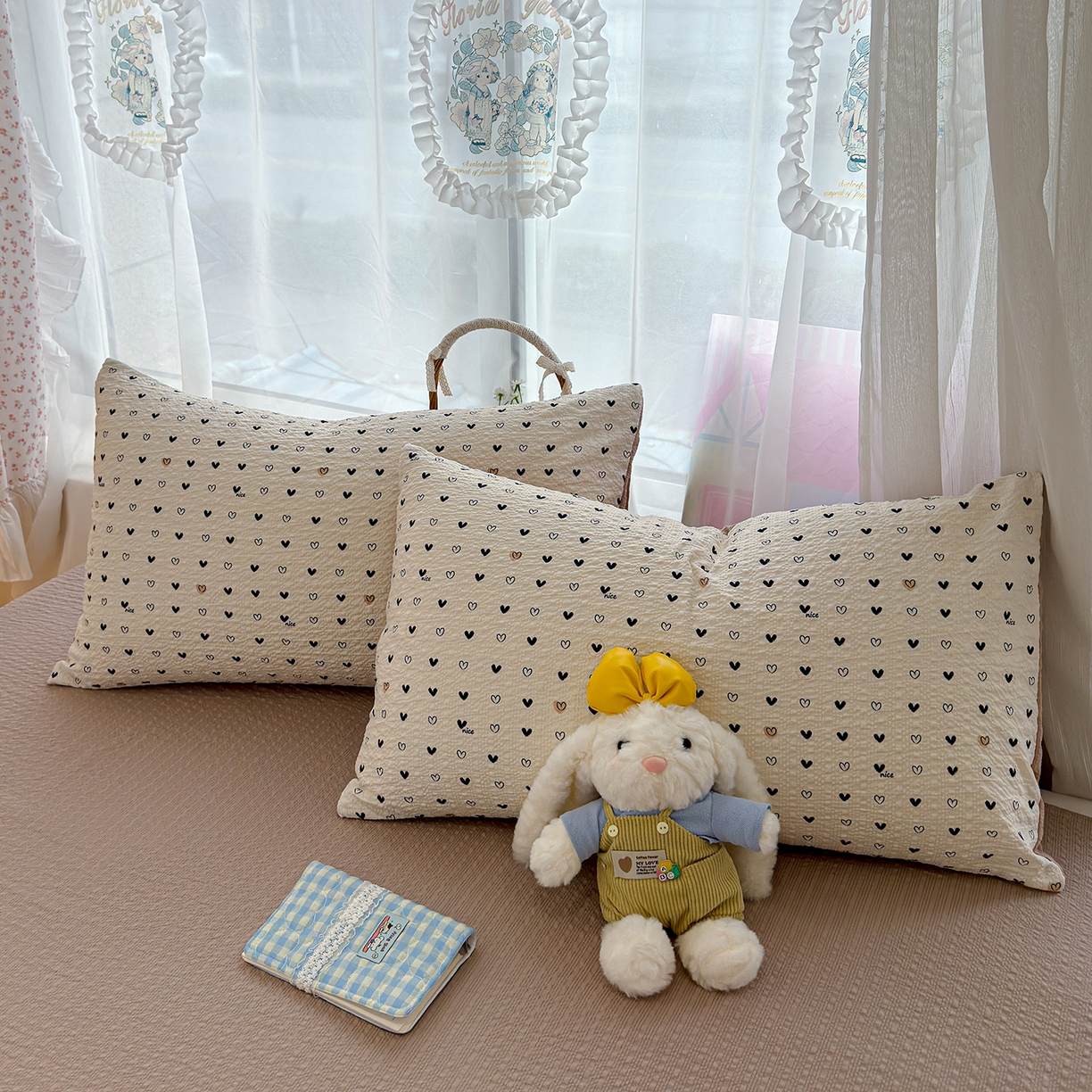 91家纺网 家纺一手货源 找家纺 竹合家纺 2026春夏新品高克重A类泡芙纱泡泡皱皱纱四件套 爱意浓