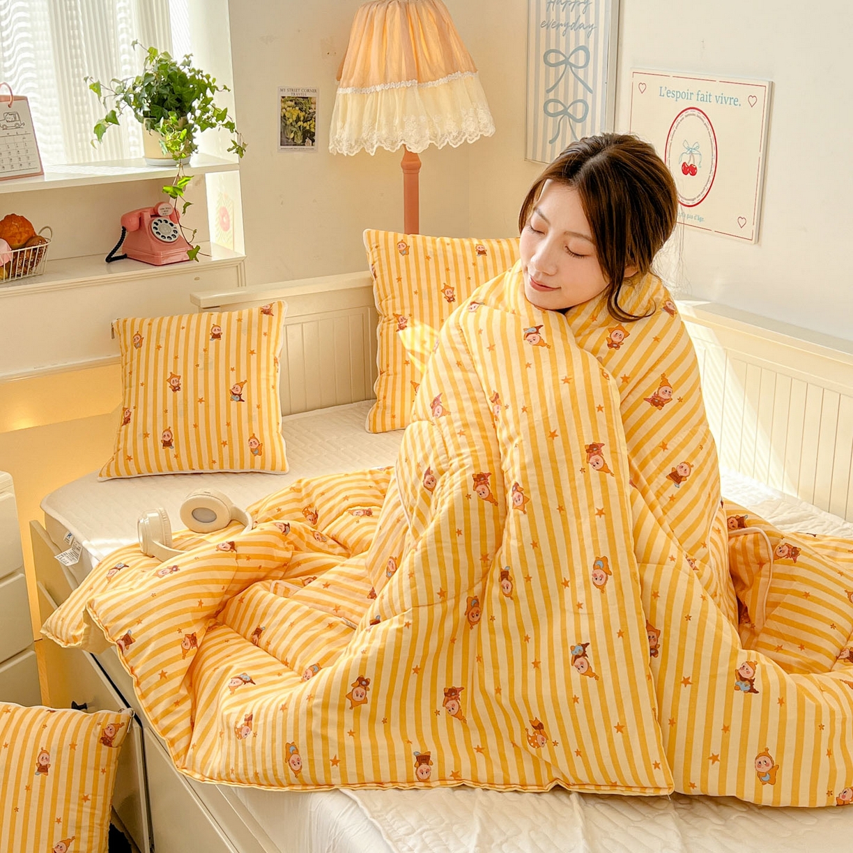 91家纺网 家纺一手货源 找家纺 番茄+ 2026新款全棉纯棉13070小清新卡通全棉系列抱枕被 星星芝士