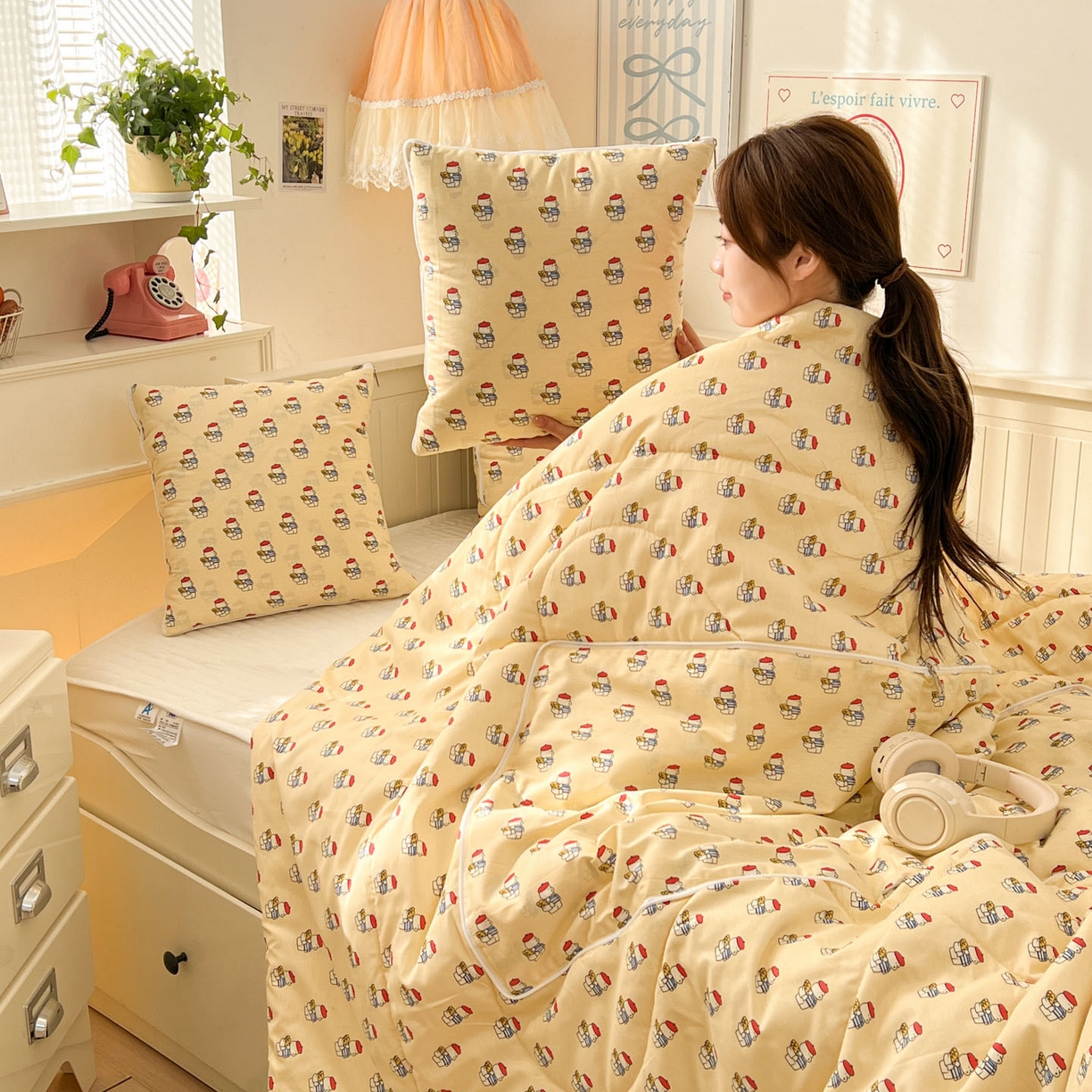 91家纺网 家纺一手货源 找家纺 番茄+ 2026新款全棉纯棉13070小清新卡通全棉系列抱枕被 面包狗