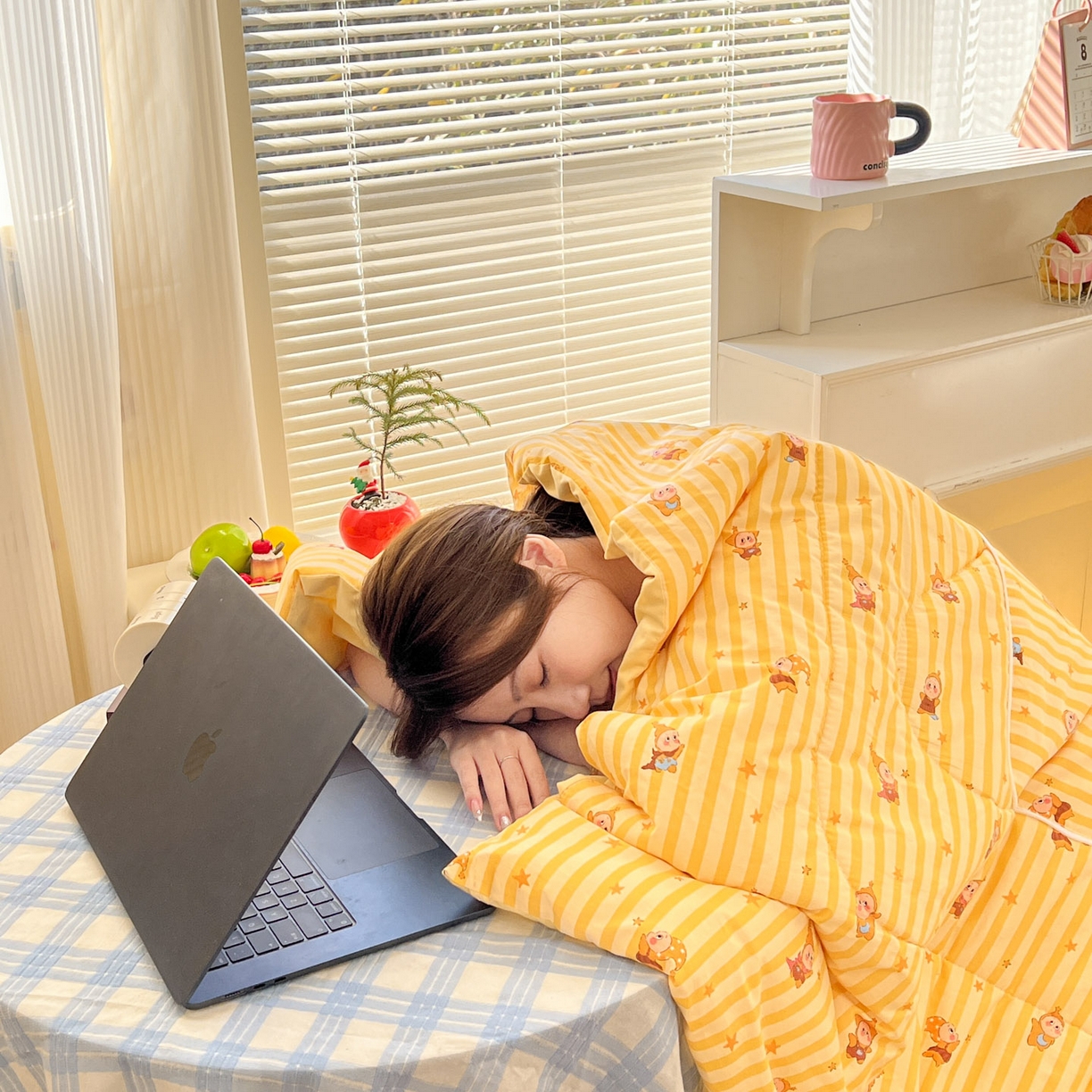 91家纺网 家纺一手货源 找家纺 番茄+ 2026新款全棉纯棉13070小清新卡通全棉系列抱枕被 星星芝士