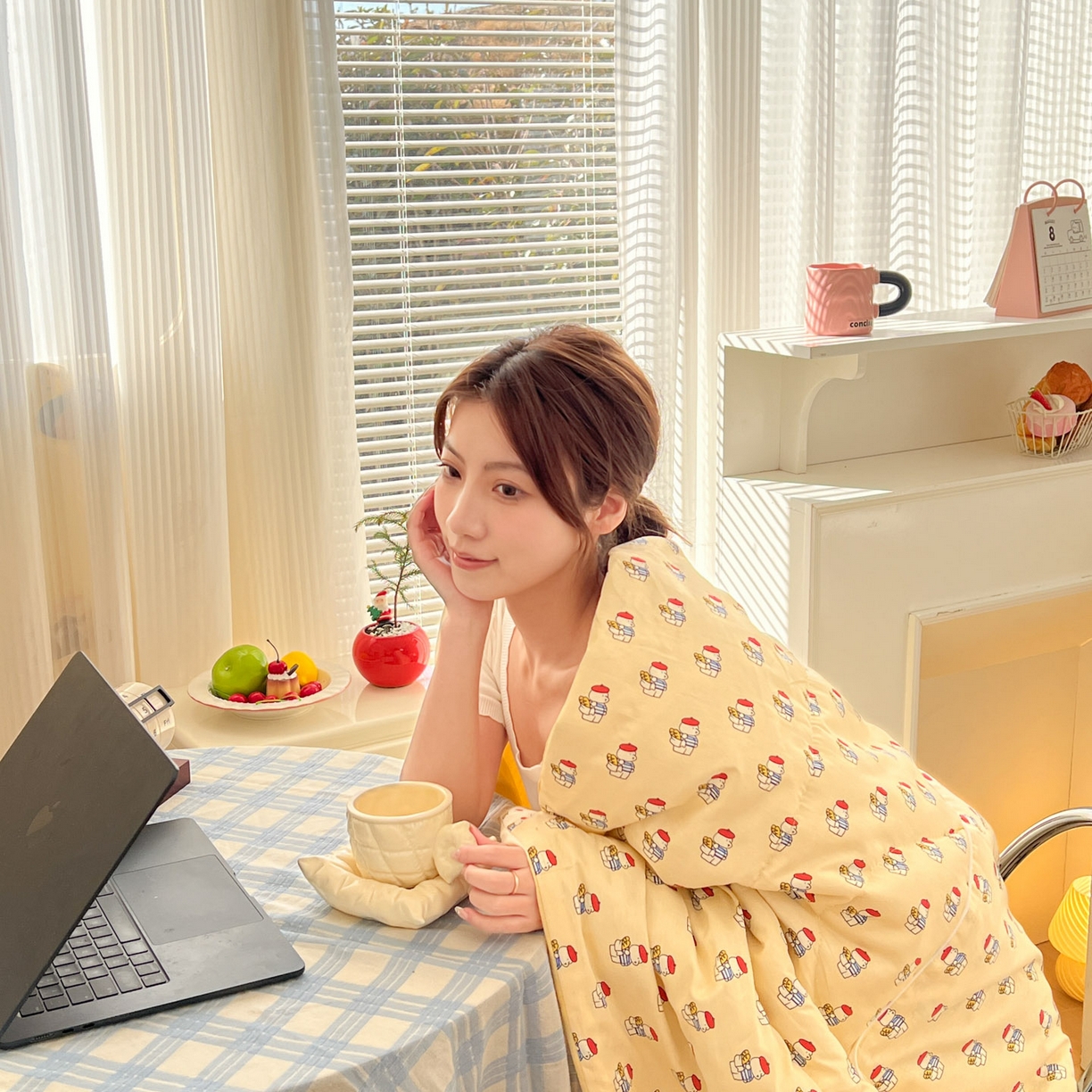 91家纺网 家纺一手货源 找家纺 番茄+ 2026新款全棉纯棉13070小清新卡通全棉系列抱枕被 面包狗